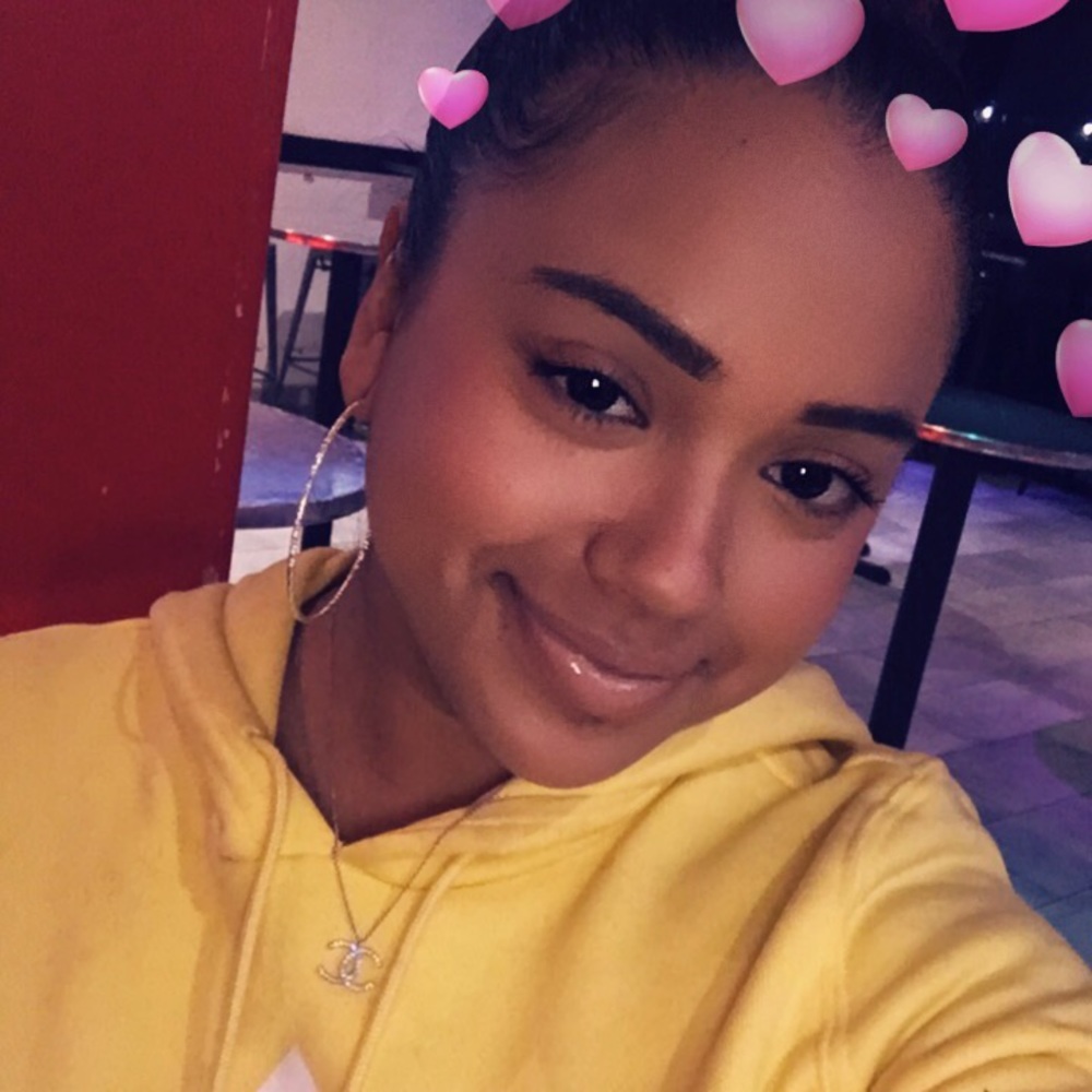 Meet your Posher, Stephanie